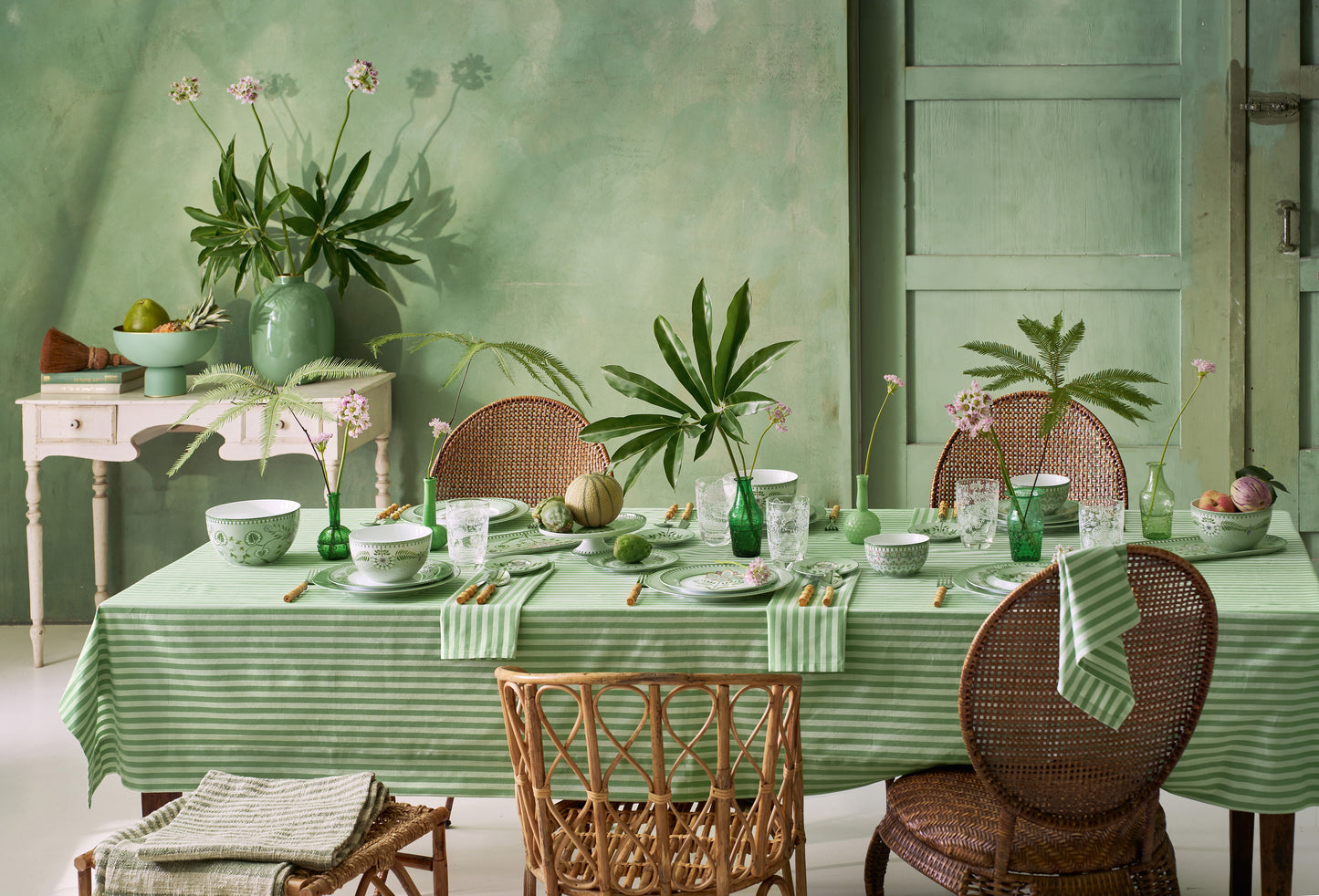 Pip Studio - Tea Tip Lily&Lotus Light Green