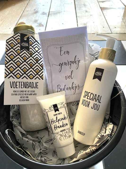 Bedankt pakket in emmer - voetenbadje, handzeep, handcreme