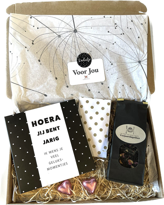 Brievenbuscadeau - Theepakket Hoera jij bent jarig