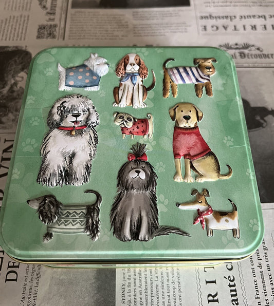 Hondenblik in relief, dogs in jumpers, gevuld met koekjes